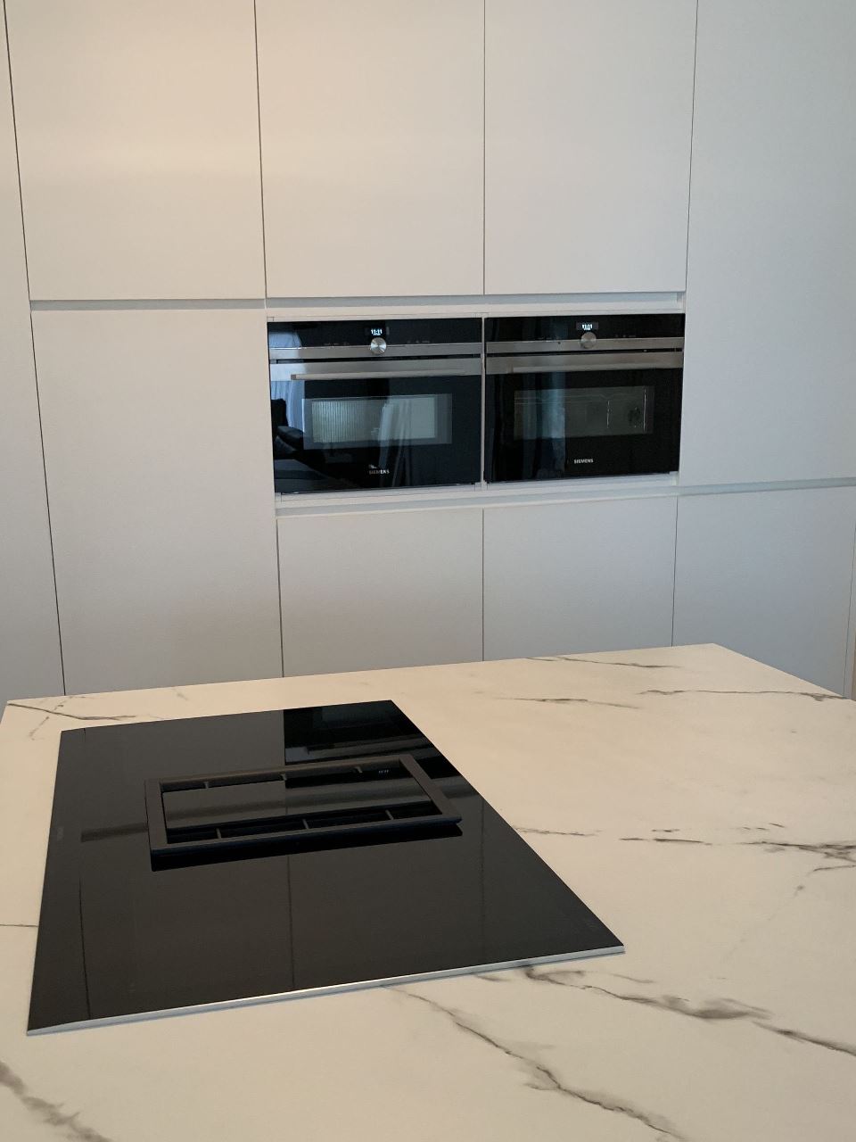 Inbouw keukens maatwerk met inductie plaat, micro wave en oven