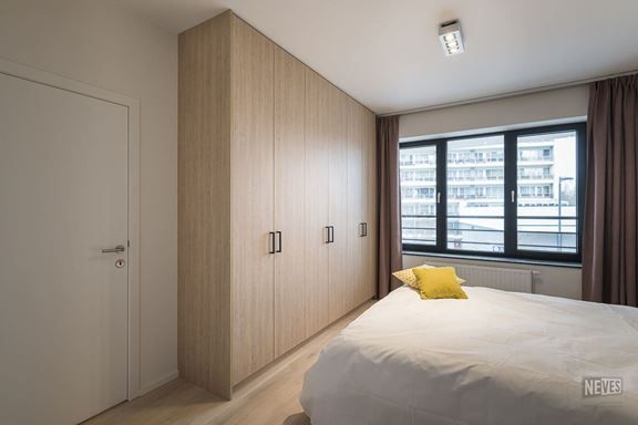 Maatkasten of inbouwkasten, dressings, keukens en maatmeubels gemaakt door OAK Interieur in Gent